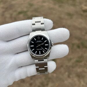 Rolex Oyster Perpetual 34 mm bright black dial 124200 brand new 2025 dated